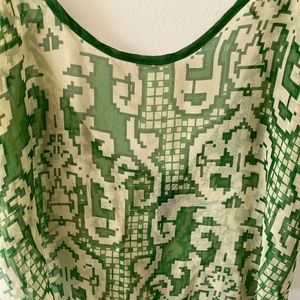 OLIVACEOUS adorable top, it’s perfect for that upcoming vacation in the sun!